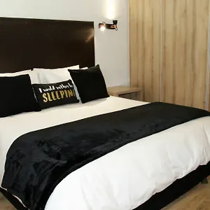 205 New Cumberland Hotel Cape Town